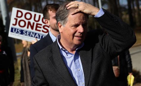 Alabama Democrat Doug Jones Wins Us Senate Race Blow To Trump