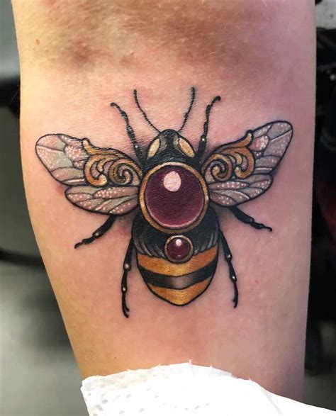 Discover More Than 85 Realistic Bee Tattoo Thtantai2