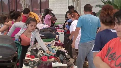 Flood Victims Get Support From Local Churches Volunteers Abc13 Houston