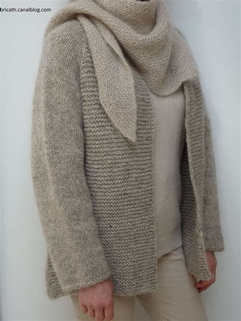 Un gilet de base unie, coupé et bordé de jacquards norvégiens traditionnels. Épinglé sur Tricot