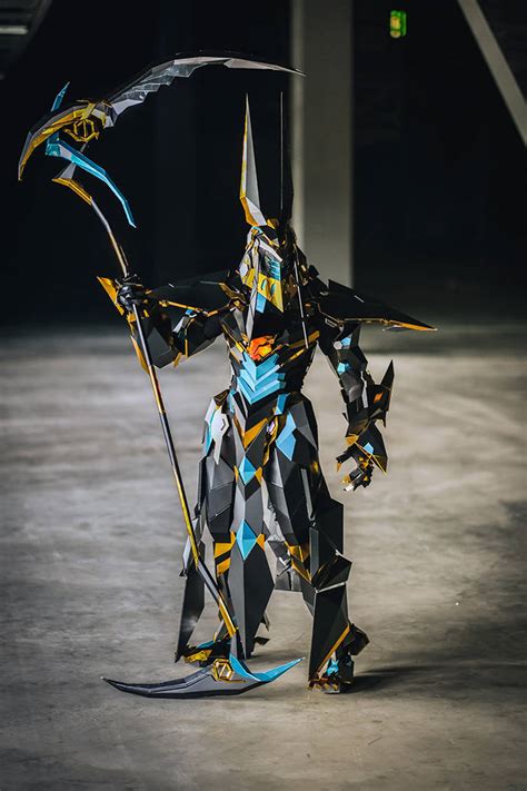 Girl Creates An Insanely Detailed Anubis Costume After 1000 Hours Of Work 7 Pics