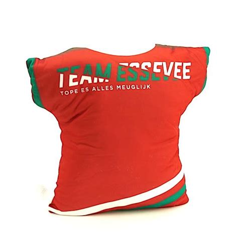 He was subsequently promoted to the senior team by manager laurent fournier and assigned the number 32 shirt. Topfanz Pillow shirt - Zulte Waregem - Shops.topfanz.com
