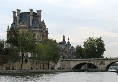 This seine river dinner or lunch cruise is a relaxing way to view paris landmarks such as the eiffel tower and the louvre. Seine River, Paris, France (With images) | France, Tower ...