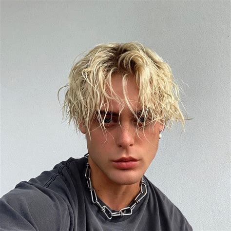 99 Curtidas Tumblr Blonde Hair Boy Blonde Dye Bleach Blonde Hair