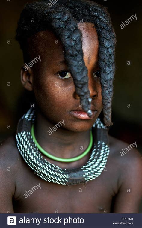 Himba Tribe Fotos Und Bildmaterial In Hoher Aufl Sung Seite Alamy
