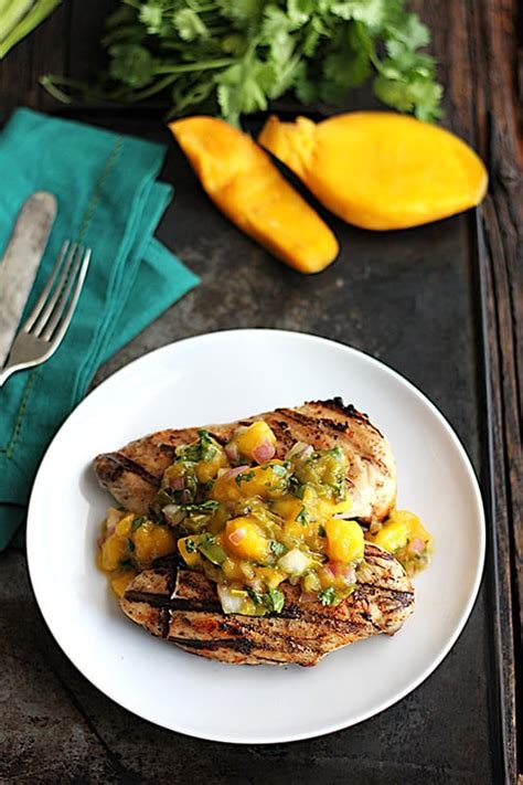 In another bowl, combine the chicken, oil and curry powder. Grilled Mango Salsa Chicken | Creme De La Crumb