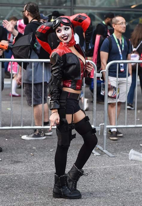 Photos The Most Amazing Costumes From New York Comic Con Iheart