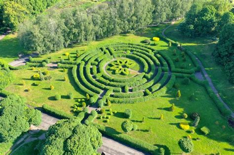 Premium Photo Green Labyrinth In The Botanical Garden Labyrinth Of