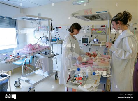 Resuscitation Newborn Baby Stock Photo Alamy