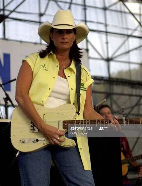 Pin By Darcy 🏳️‍🌈 On Terri Clark Can Step On Me Country Music Singers