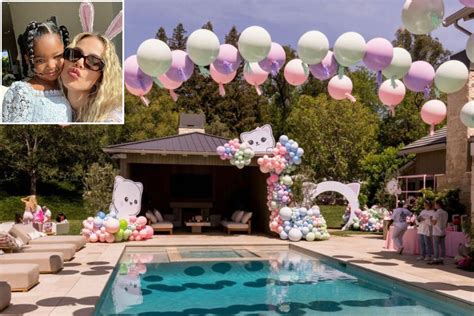 Khloé Kardashian Shares An Inside Look At Daughter Trues 4th Birthday