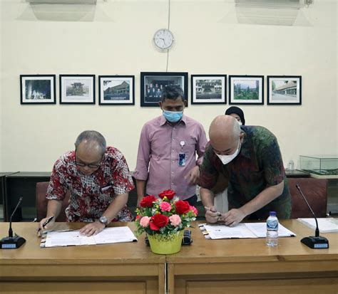 Pt Riset Perkebunan Nusantara Rpn Dan Pt Esri Indonesia Tandatangani