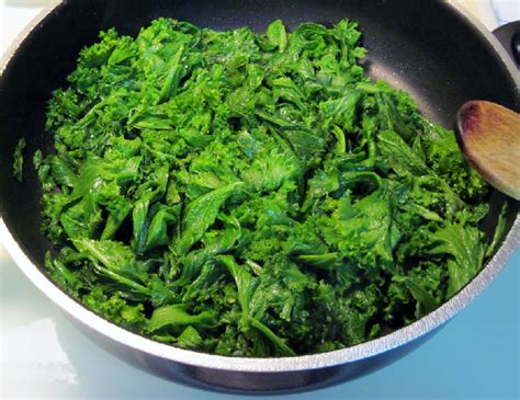 Mustard Greens Benefits 8 Uses For This Nutrition Packed Green