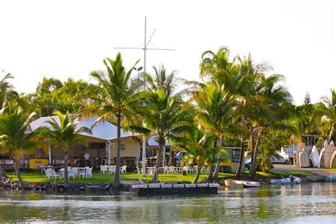 Top Waterfront And Beach Bars In Tropical North Queensland