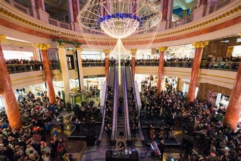 Intu Trafford Centre Christmas Lights Switch On Event Acts And Times