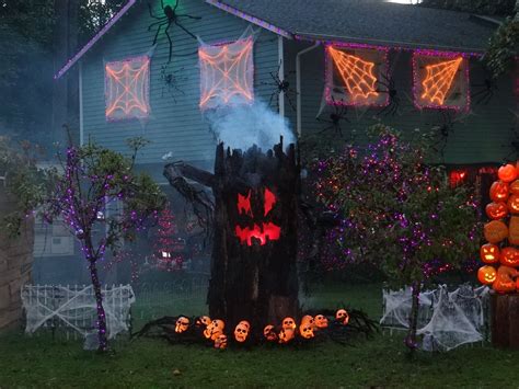 20 Awesome Halloween Front Yard Ideas Sweetyhomee