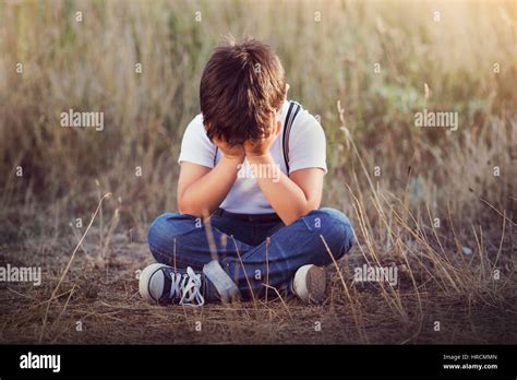 Child Crying Hi Res Stock Photography And Images Alamy