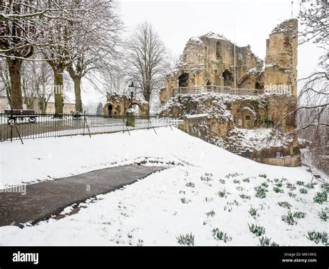 Knaresborough Castle Winter Snow Hi Res Stock Photography And Images