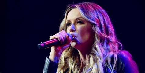 Carly Pearce Opens Up About Divorce From Michael Ray