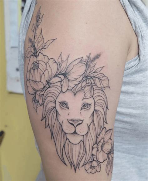 Doch auch frauen verschönern ihre haut gerne mit einem löwenkopf. Das Löwen Tattoo für Männer & Frauen - Bedeutung und Ideen ...