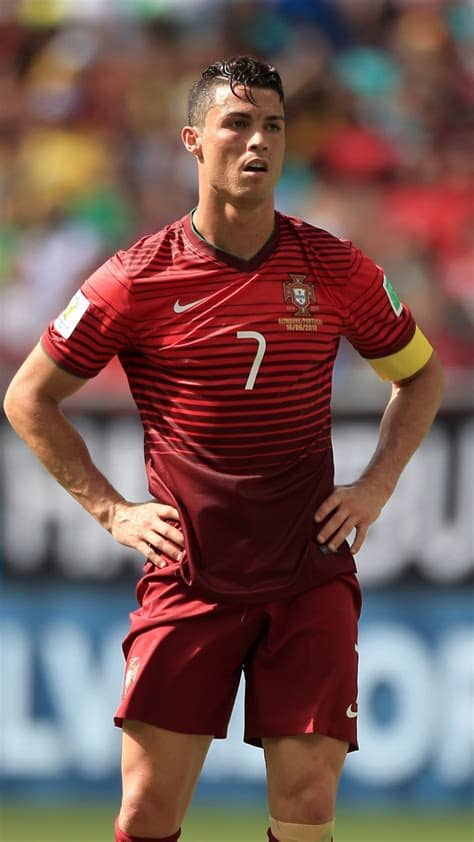 We've gathered more than 3 million images uploaded by our users and sorted them by the most popular ones. Cristiano Ronaldo iPhone Wallpaper HD | Pixels Talk