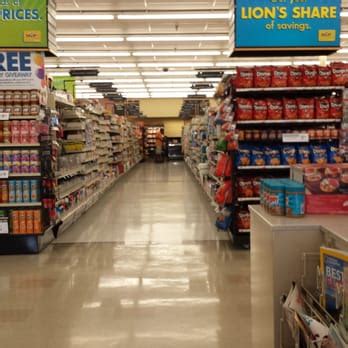 It employs more than 70,000 associates and sells over 28,000 different products. Food Lion - Grocery - Virginia Beach, VA - Reviews ...