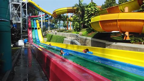Olahraga sekaligus Rekreasi di The Wave Pondok Indah Water Park, Kolam