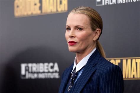 Kim Basinger Va Juca In Urmatoarele Filme Din Seria Fifty Shades Of Grey Ce Rol Va Interpreta