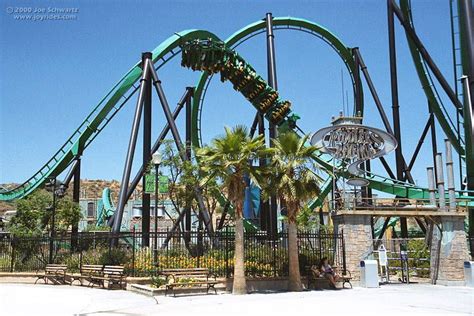 Riddlers Revenge Stand Up Coaster Six Flags Magic Mountain Los