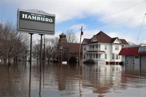 Half Of Our Town Is Still Underwater One Iowa Mayor Worries About