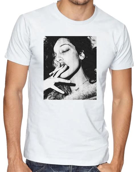 Bella Hadid Smoking Girl Weed Black White Model Hot Men Women Unisex T Shirt 720 100 Cotton Tee