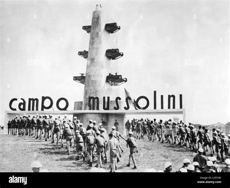 Mussolini 1935 Hi Res Stock Photography And Images Alamy