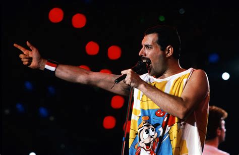 Il 23 Novembre 1991 Il Mondo Scopre Che Freddie Mercury Ha Laids