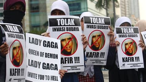 Lady Gaga Cancels Indonesia Concert After Threats From Islamic Hardliners Au