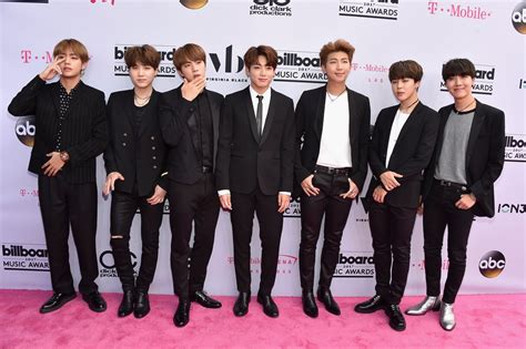 Bts Becomes First K Pop Group To Win At Billboard Music Awards Soompi