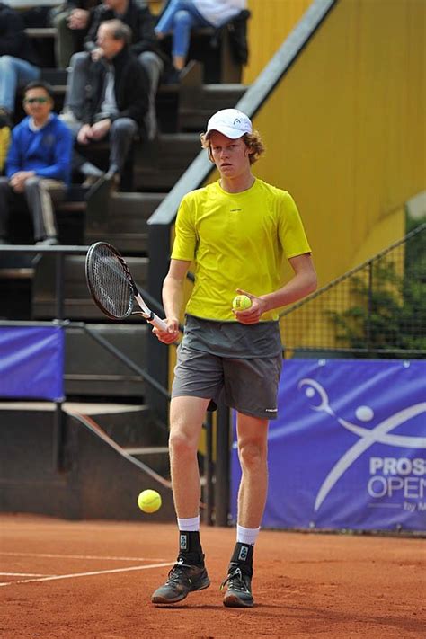 Please note that you can enjoy your viewing of the live streaming: Jannik Sinner manca il suo secondo ATP Challenger ad Ostrava | LiveTennis.it