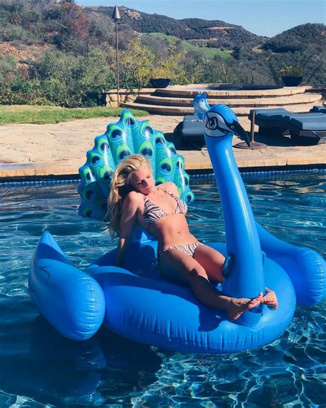 Britney Spears Bikini Sunbathing Comes With Strict Warning The Blast