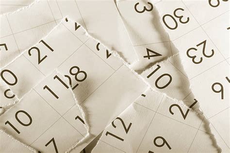 Tear Away Calendar Stock Photos Pictures And Royalty Free Images Istock