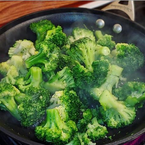 Shelf life at room temperature. How Long Does Broccoli Last in the Fridge? - Chilliwack's ...