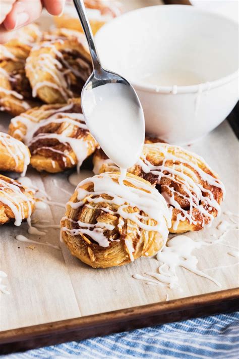 Puff Pastry Cinnamon Rolls Recipe — Sugar And Cloth