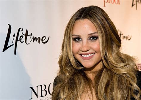 Amanda Bynes Calls 911 On Herself After Being Found In The Street Naked