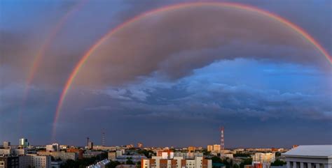 Arcoíris Doble Captado Sobre Novosibirsk Rusia El