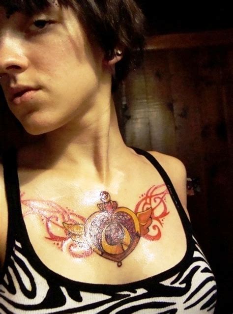 One thing you should know about tattoos for women, you do have some choices. 20 Chest Tattoos Ideas For Women - Flawssy