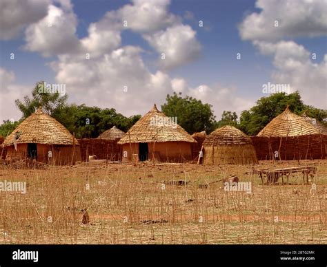 Traditional Village Huts Nigeria Stock Photo Alamy