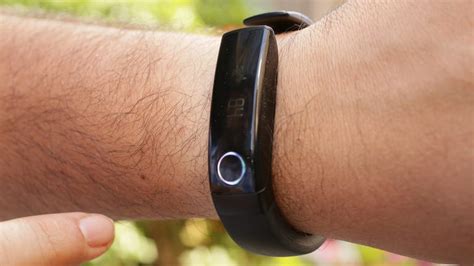 Lg Lifeband Touch Review Lgs Fitness Band Falls Short Of The Finish