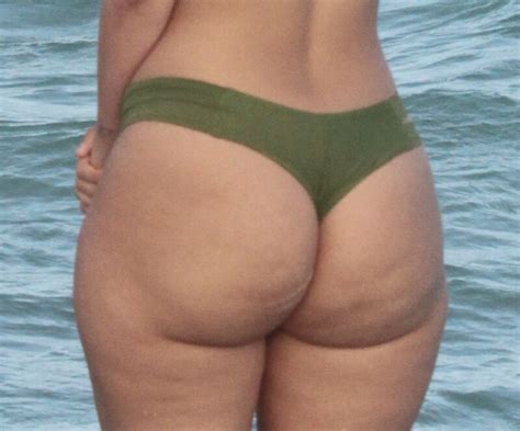 Snapchat Star Yesjulz In Wet Green Bikini Candid Shiny Girls