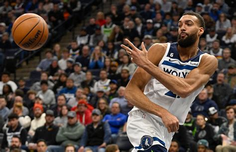 Rudy Gobert uncertain for Wolves' play-in game vs Thunder width=