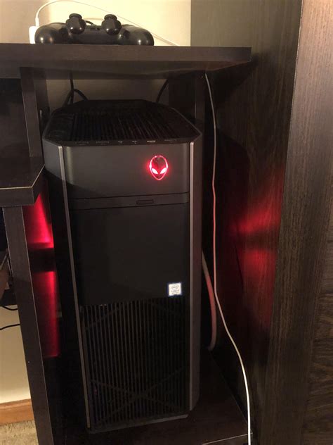 My First Real Gaming Computer This Pc Is An Alienware Aurora R8 With