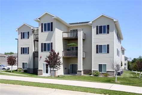 You'll also need to make sure you have enough bedrooms for your family or roommates. Fountains at Greenhill Apartments For Rent in Cedar Falls ...