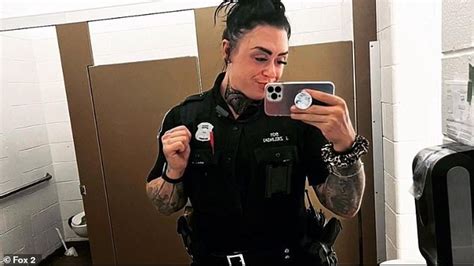 Detroit Cop Resigns After The Department Discovered Her Onlyfans Page With Pornographic Photos